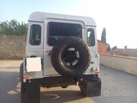 Usata Land Rover Defender 86 CV (63 kW) 2015 Bianco SUV