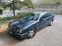 Usata Mercedes E250 Classic 1998 Nero Berlina