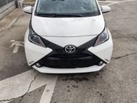 Usata Toyota Aygo X-wave 69 CV (50 kW) 2017 Bianco Utilitaria