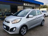 Usata Kia Picanto 69 CV (50 kW) 2012 Argento Utilitaria