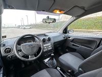 Usata Ford Fusion 80 CV (58 kW) 2004 Grigio Utilitaria