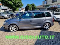 usata VW Touran 1.6 16V FSI Highline