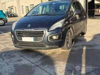 Usata Peugeot 5008 109 CV (80 kW) 2015 Nero Monovolume