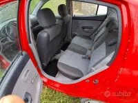 Usata Kia Picanto LX 61 CV (44 kW) 2006 Rosso Utilitaria