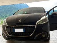 Usata Peugeot 208 Allure 75 CV (55 kW) 2017 Nero Utilitaria