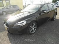 Usata Volvo V40 Kinetic 120 CV (88 kW) 2017 Nero metallizzato Berlina