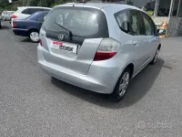Usata Honda Jazz 90 CV (66 kW) 2010 Grigio Utilitaria