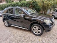 Usata Mercedes ML320 224 CV (164 kW) 2006 Nero SUV