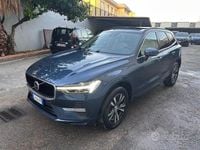 Usata Volvo XC60 Plus 197 CV (144 kW) 2022 Blu metallizzato SUV