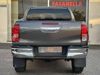Usata Toyota HiLux Lounge 150 CV (110 kW) 2019 Grigio Pick-up