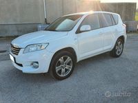 usata Toyota RAV4 2.2 D 4WD 5Pt 150 CV Luxury