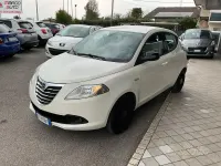 Usata Lancia Ypsilon 69 CV (50 kW) 2013 Bianco Utilitaria