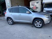 Usata Toyota RAV4 Luxury 136 CV (100 kW) 2006 Grigio SUV