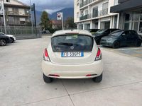 Usata Lancia Ypsilon Platinum 69 CV (50 kW) 2016 Bronzo Utilitaria