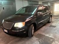 Usata Chrysler Voyager 163 CV (119 kW) 2010 Nero Monovolume