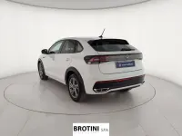 Usata VW Taigo R-line 110 CV (80 kW) 2023 Bianco pastello SUV