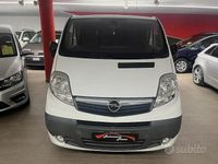 Usata Opel Vivaro 146 CV (107 kW) 2008 Bianco Monovolume