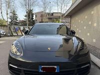 Usata Porsche Panamera 449 CV (330 kW) 2019 Grigio Utilitaria