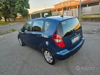 Usata Mercedes A180 Avantgarde 109 CV (80 kW) 2011 Bluazzurro Berlina