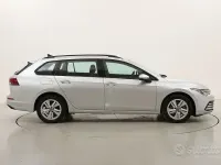 Usata VW Golf VIII Life 116 CV (85 kW) 2023 Grigio Station wagon