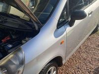 Usata Honda Jazz 77 CV (56 kW) 2003 Argento Utilitaria
