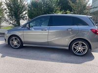Usata Mercedes B180 Premium 109 CV (80 kW) 2017 Grigio Monovolume