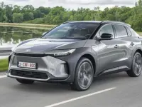 Nuova Toyota bZ4X 80 kW (109 CV) 2025 Argento SUV
