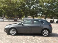 Usata Opel Astra 110 CV (80 kW) 2011 Marrone Berlina