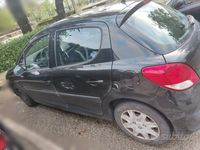 Usata Peugeot 207 70 CV (51 kW) 2014 Nero Utilitaria