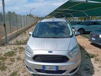 Usata Ford Tourneo Courier Titanium 95 CV (69 kW) 2017 Argento Monovolume