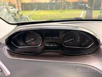 Usata Peugeot 2008 82 CV (60 kW) 2016 Bianco SUV