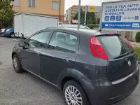 Gebraucht Fiat Grande Punto 77 PS (56 kW) 2010 Grau Kleinwagen