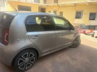 Usata VW up! Highline 75 CV (55 kW) 2015 Utilitaria