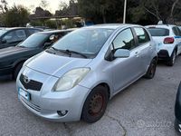 Usata Toyota Yaris Sol 87 CV (63 kW) 2008 Grigio Utilitaria