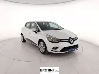 Usata Renault Clio IV Zen 75 CV (55 kW) 2016 Bianco pastello Berlina