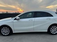 Usata Mercedes A180 122 CV (89 kW) 2016 Bianco Berlina