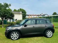 Usata Mini Cooper D 111 CV (81 kW) 2022 Grigio Utilitaria