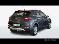 Usata Kia Stonic Style 101 CV (74 kW) 2018 Grigio SUV