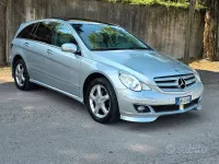 Usata Mercedes R320 224 CV (164 kW) 2006 Grigio Station wagon