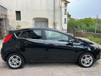 Usata Ford Fiesta Titanium 75 CV (55 kW) 2015 Nero Utilitaria