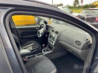 Usata Ford Focus S 90 CV (66 kW) 2006 Giallo Station wagon