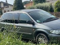 Usata Chrysler Voyager 150 CV (110 kW) 2006 Grigio Monovolume