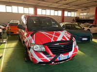 Usata Chrysler Voyager 149 CV (109 kW) 2006 Blu Monovolume