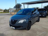 Usata Lancia Ypsilon 86 CV (63 kW) 2014 Grigio Utilitaria