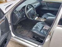 Usata Mercedes E320 Avantgarde 197 CV (144 kW) 2001 Argento Berlina