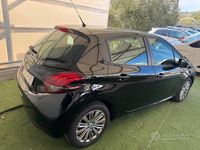 Usata Peugeot 208 Allure 75 CV (55 kW) 2018 Nero Utilitaria