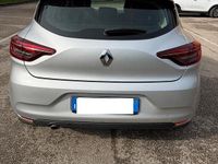 Usata Renault Clio V 91 CV (66 kW) 2022 Grigio Berlina