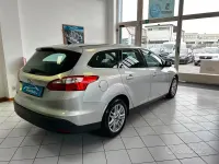 Usata Ford Focus 116 CV (85 kW) 2012 Grigio Station wagon