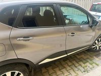 Usata Renault Captur 2017 Grigio SUV