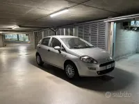 Usata Fiat Grande Punto 69 CV (50 kW) 2015 Grigio Utilitaria